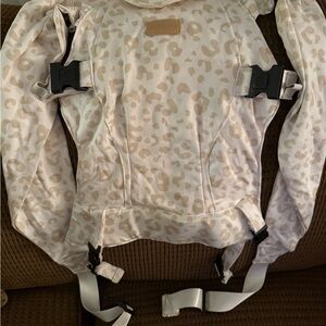 Leopard Print TushBaby Snug Attachment